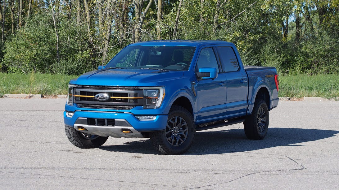 2021 Ford F-150 snags the IIHS' Top Safety Pick award thumbnail