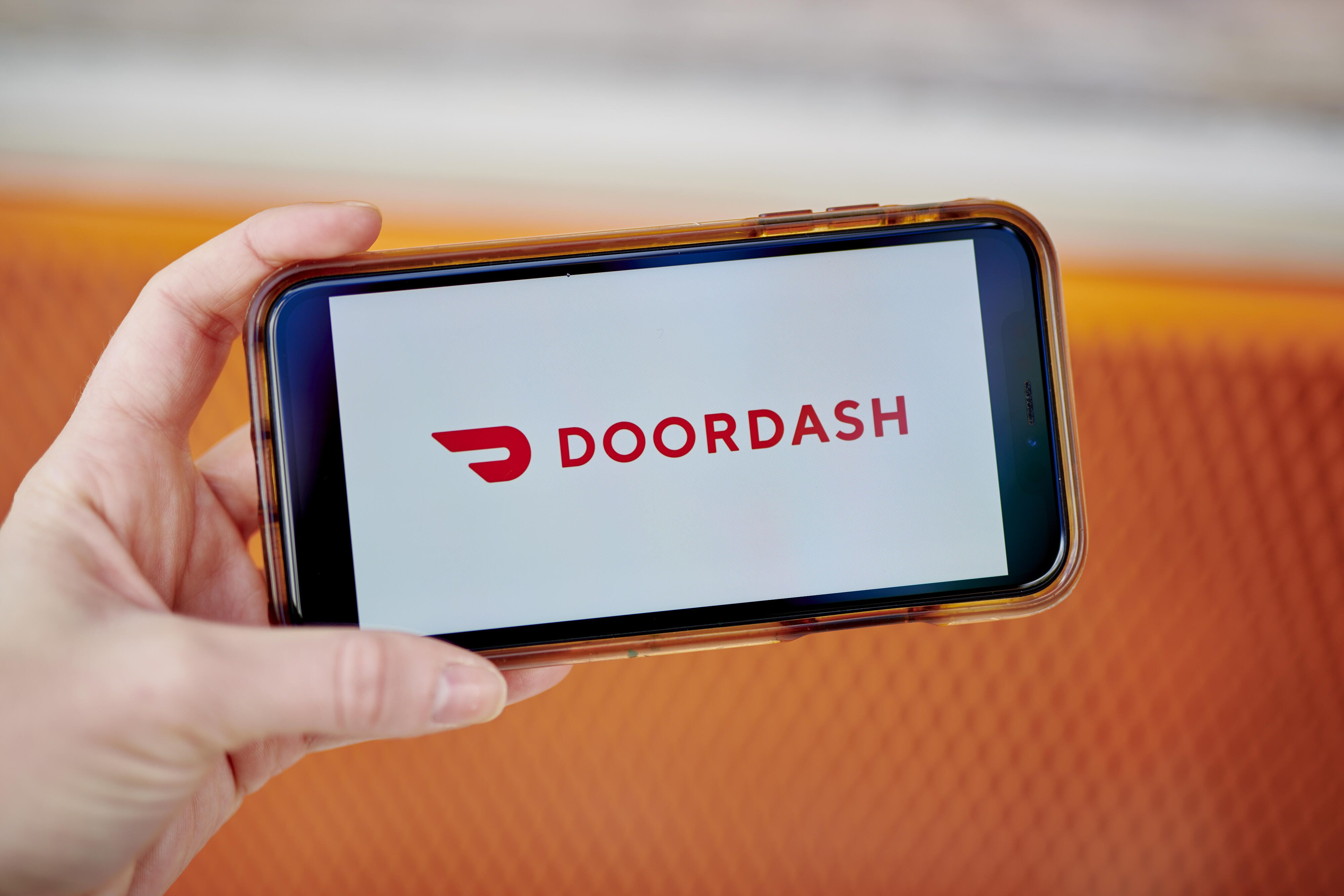 DoorDash delivers alcohol right to your door. Here’s how it works