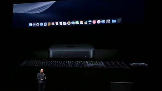 apple-mac-mini-2018-with-keyboard