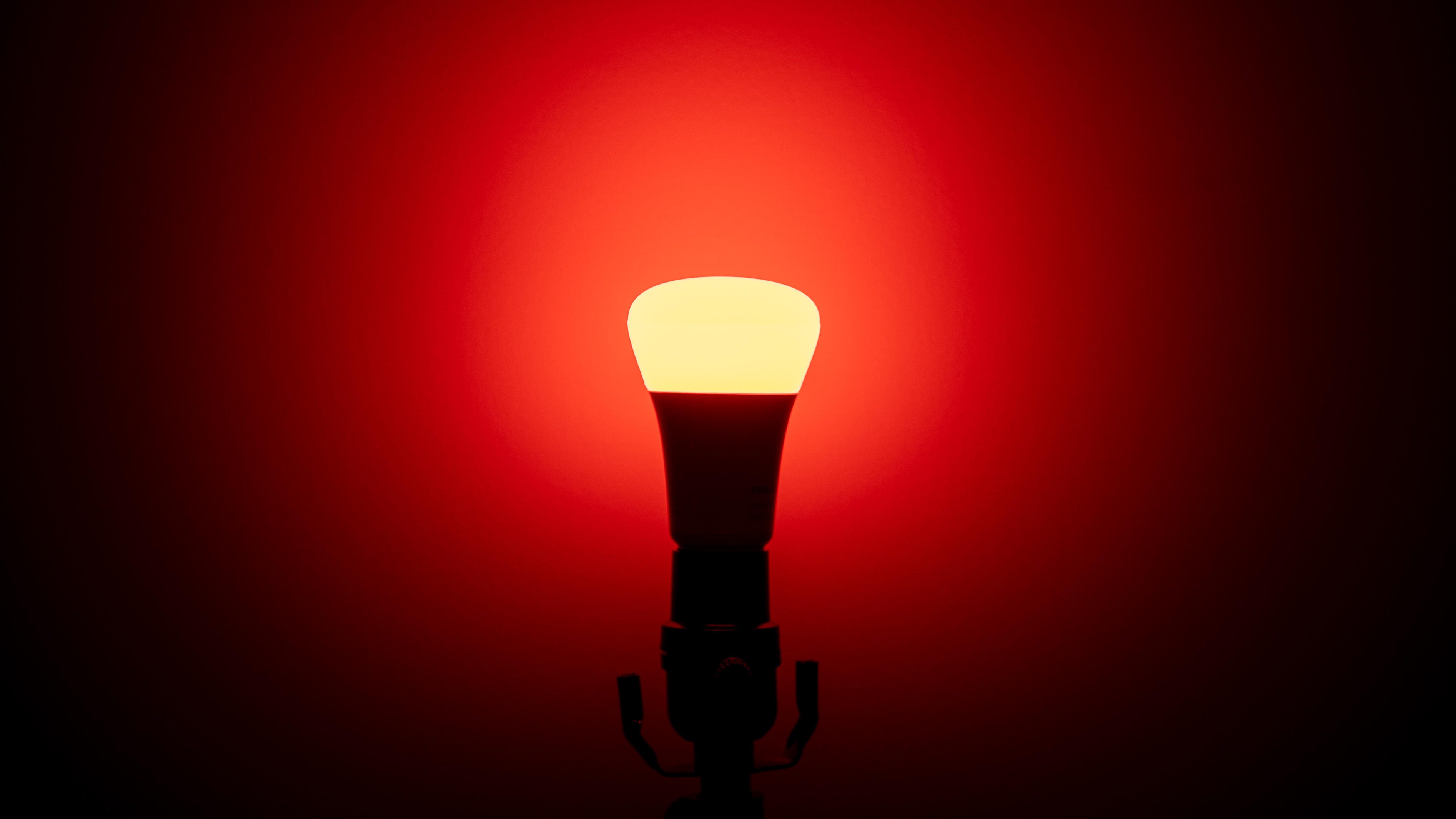  color-changing-bulb-hue-red