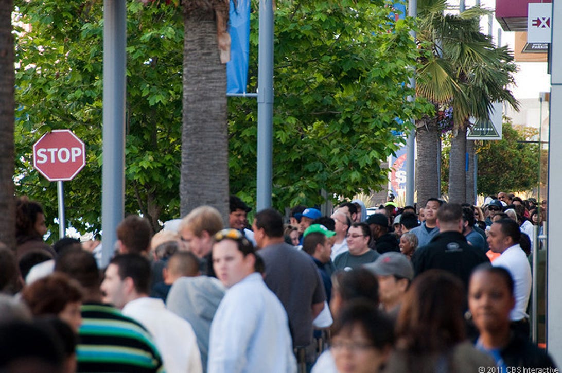 The lineup for the iPhone 3GS in 2009.