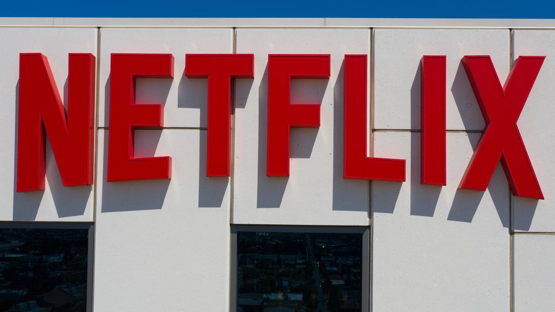 Amid Chappelle controversy, Netflix reportedly fires employee who helped plan walkout thumbnail