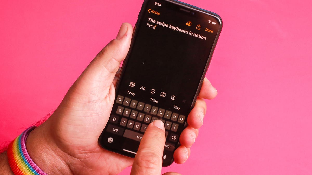 How To Use The Iphone S New Slide To Type Keyboard Feature In Ios 13 Cnet