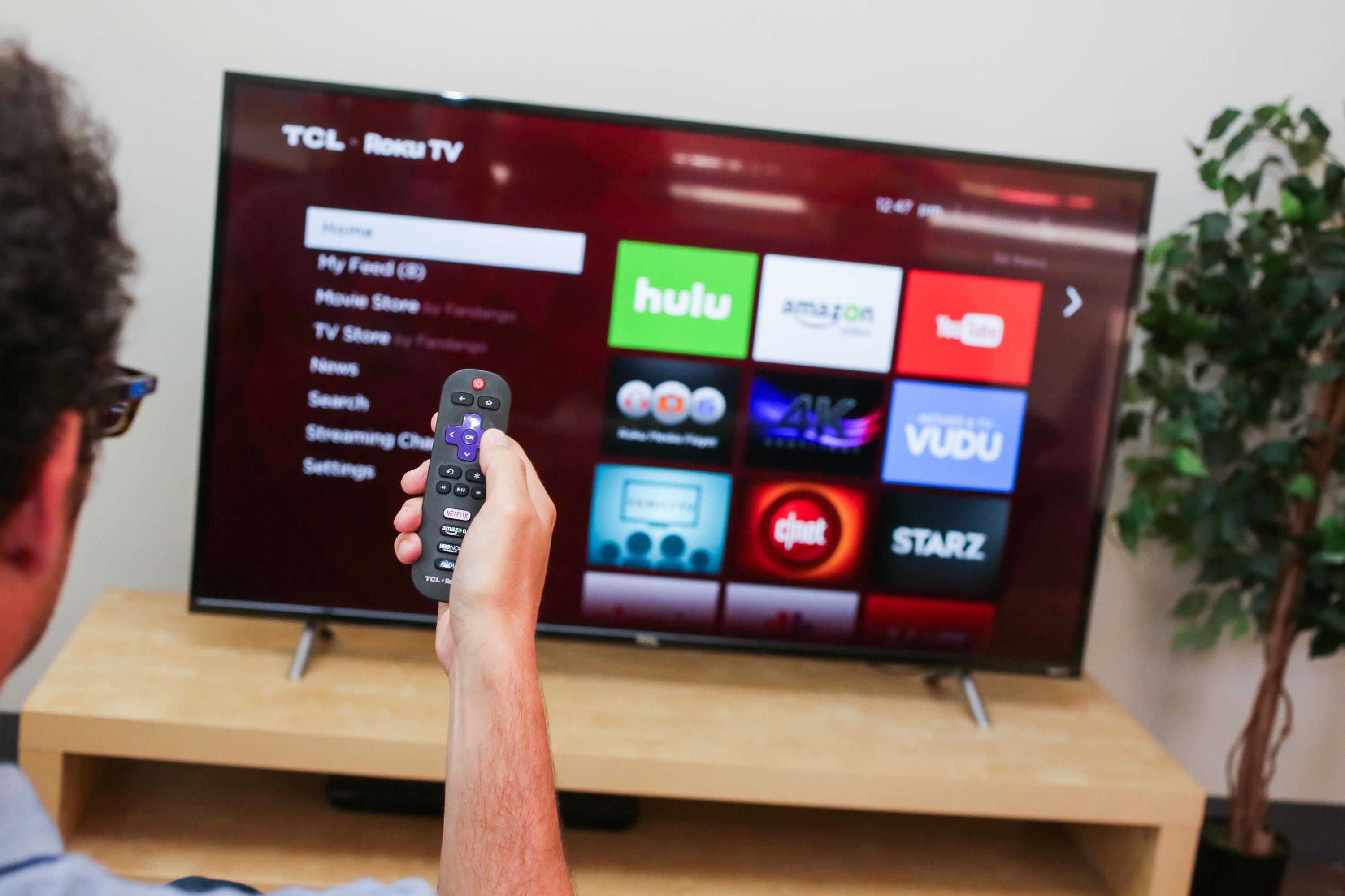 Tcl S405 Series Roku Tv 2017 Review The Best Smart Tv System In An Affordable 4k Tv Cnet