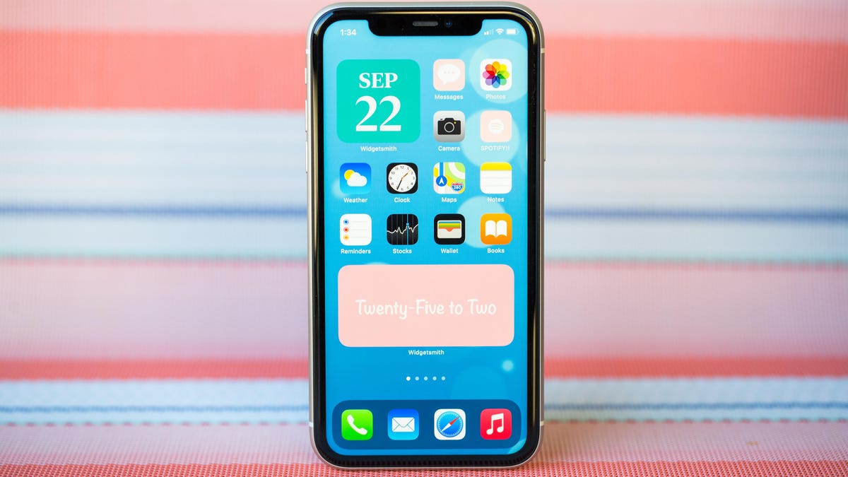 Iphone 13 Is Coming Soon But You Can Still Make Your Current Iphone Home Screen Aesthetic Cnet