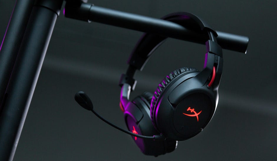 Hyperx Cloud Flight Why Can T All Wireless Gaming Headsets Be This Comfortable Cnet