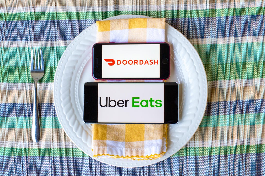 DoorDash, Grubhub and other delivery apps sue New York City over fee caps
