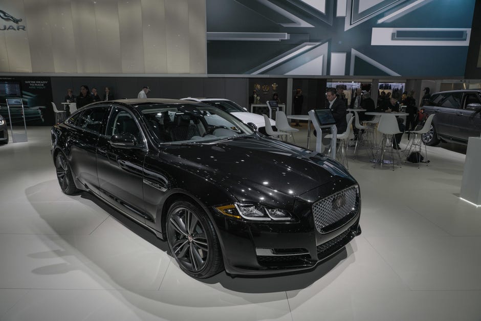 Jaguar Xj Collection Says Goodbye To The Big Cat In La Roadshow