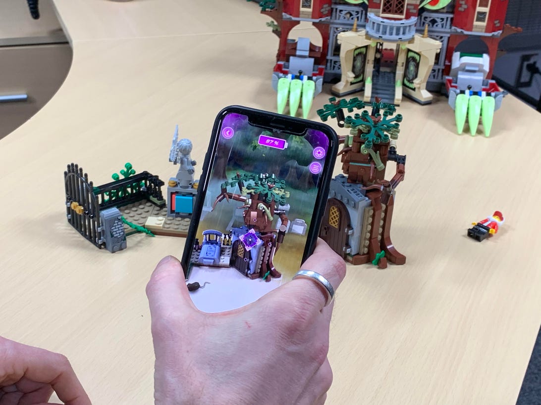 Toy Fair 2019: Lego Hidden Side is like a tiny AR Ghostbusters escape room