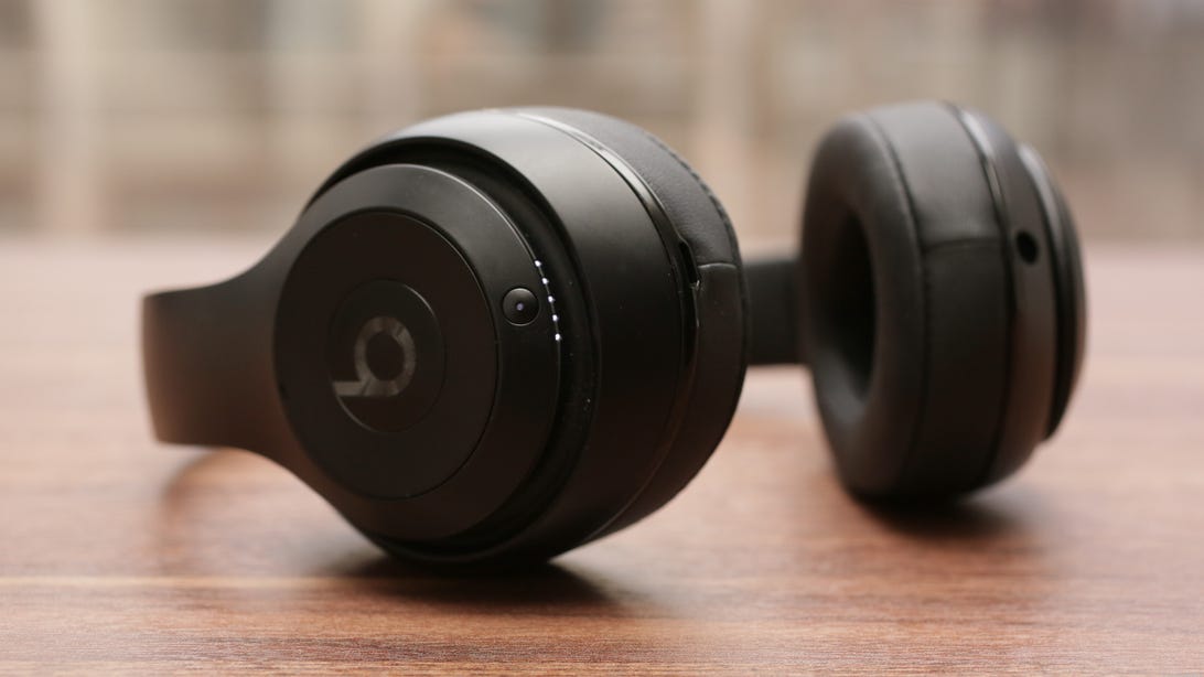 Beats Studio Wireless Over-Ear Headphone (Matte Black 2013)