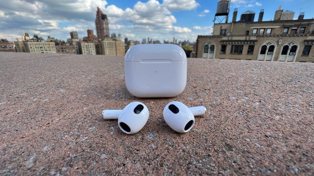 AirPods 3 deal brings new all-time low ahead of holiday shipping cutoffs