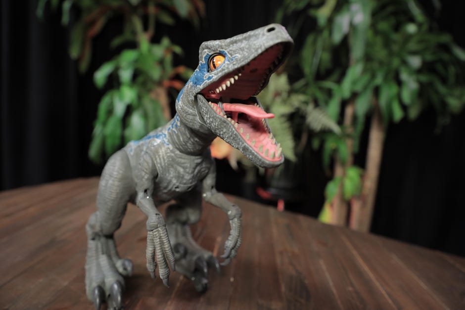 Mattel Jurassic World Alpha Training Blue This 250 Dino Toy Is Flat Out Cool Cnet