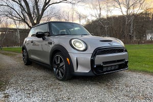 2022 Mini Cooper S Hardtop review: Come for performance, stay for personality     - Roadshow