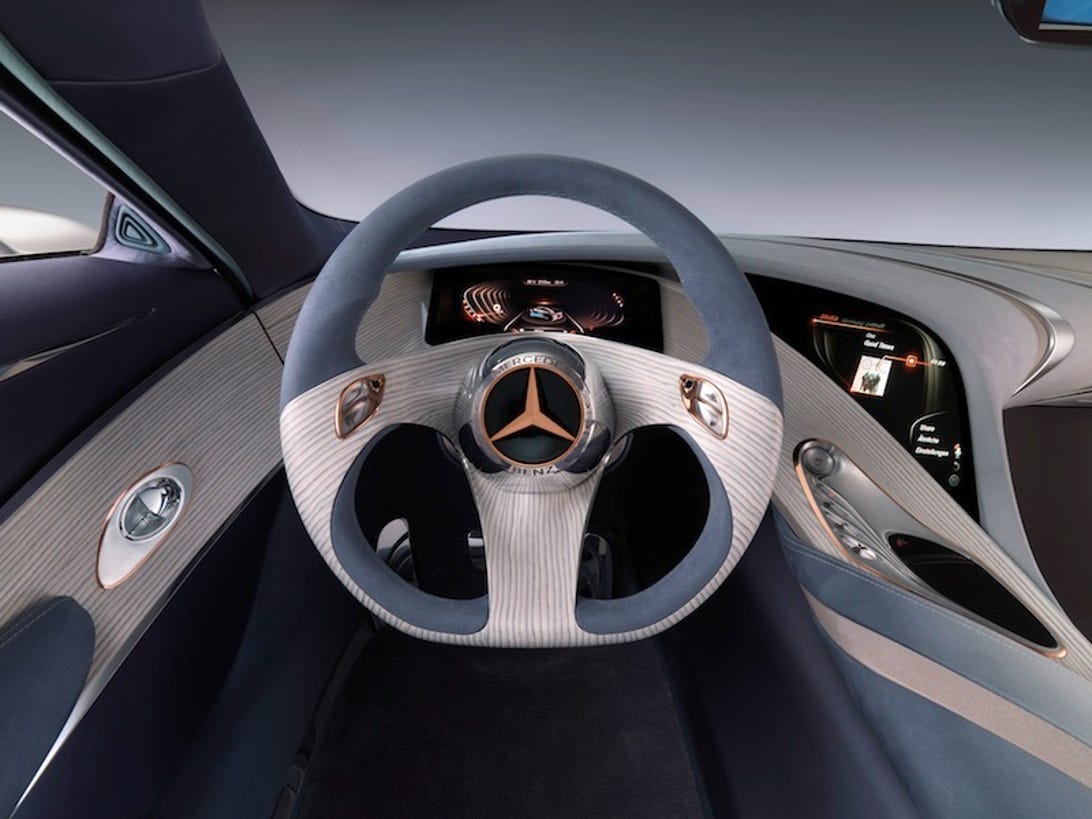 The Mercedes Benz @yourComand infotainment platform in the F 125 research vehicle.
