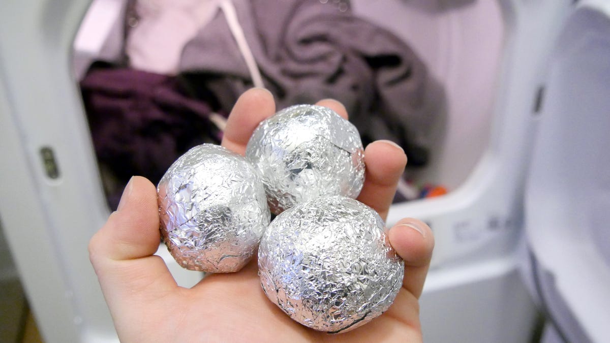 Use A Ball Of Aluminum Foil To Eliminate Static In The Dryer Cnet