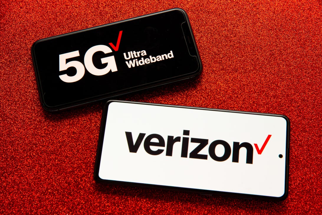 Verizon's third-quarter revenue grows as people continue to upgrade to 5G phones
                        The carrier revealed that over 25% of its consumer wireless users have now upgraded to a 5G device.