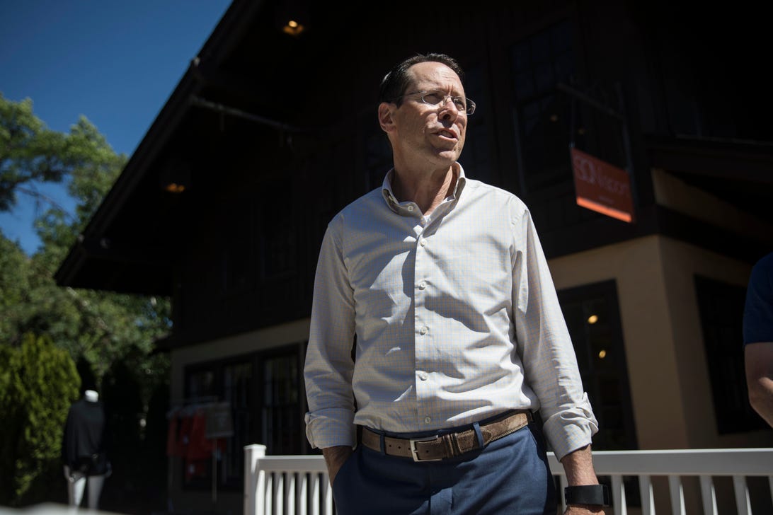 AT&T CEO calls for privacy, net neutrality laws