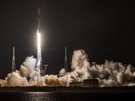 <p>A Falcon 9 blasts off at night.&nbsp;</p>