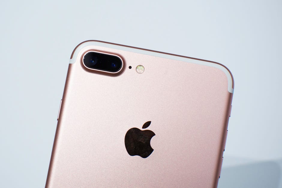 Iphone 7 Plus Ups Photo Ante With 2 Rear Cameras Hands On Cnet