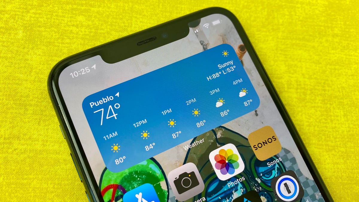 Ios 14 S Smart Stack Makes Your Iphone S Home Screen Actually Useful Here S How To Use It Cnet