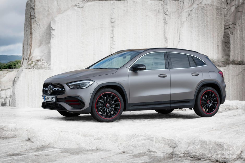 The Mercedes Benz Gla250 And Amg Gla35 Suvs Are Baby Brute Utes Roadshow