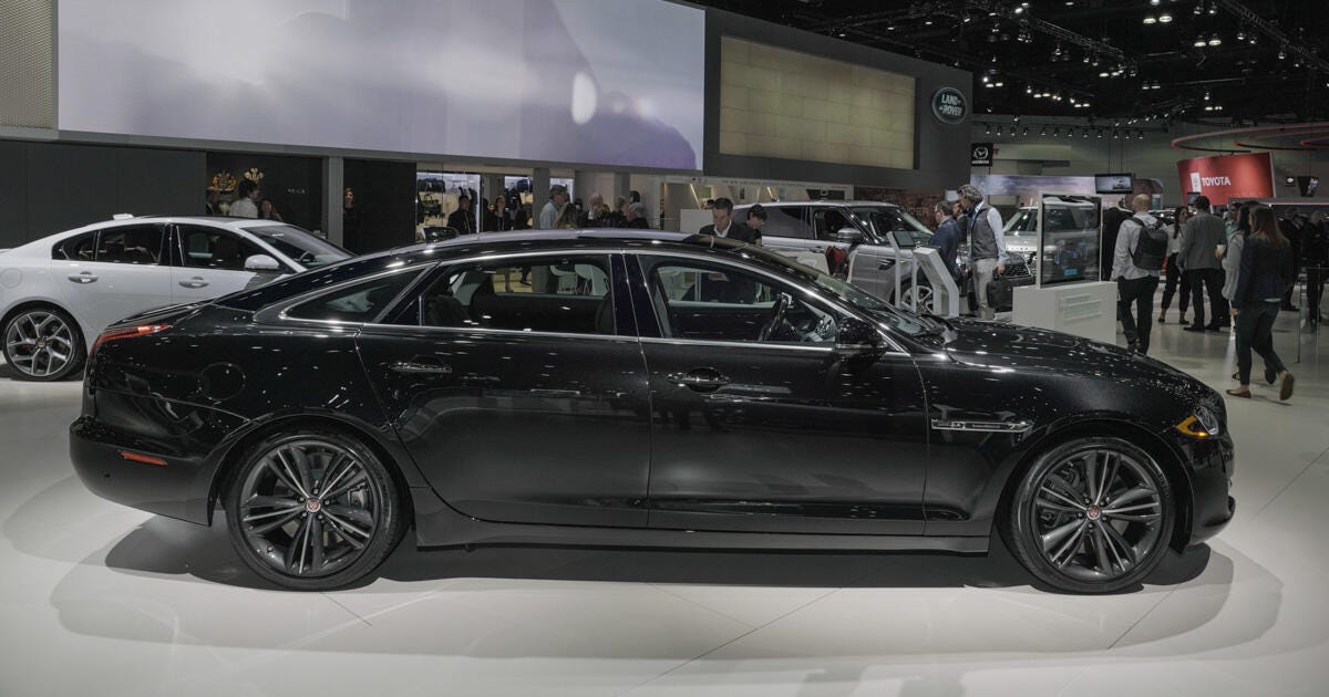 Jaguar Xj Collection Says Goodbye To The Big Cat In La Roadshow