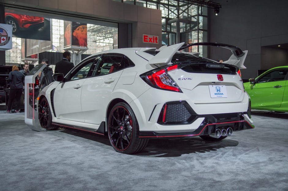The 17 Honda Civic Type R Likely Costs Less Than 34 000 Roadshow