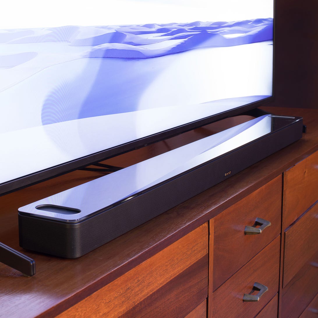 Bose unveils its first Dolby Atmos speaker, the Smart Soundbar 900