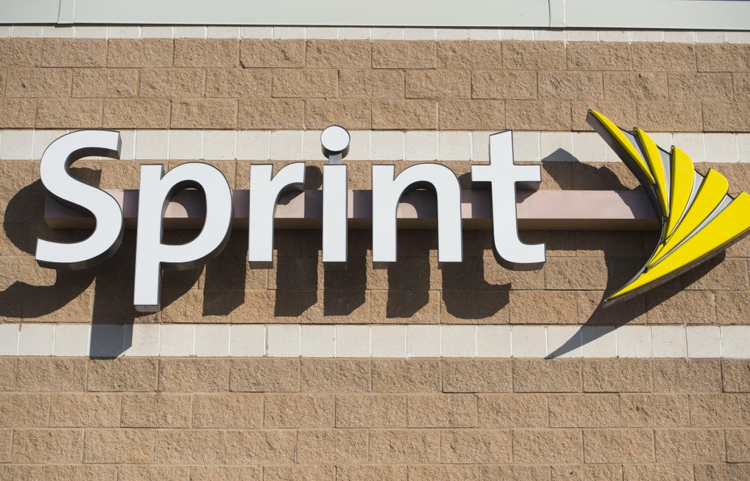 DOJ wants T-Mobile, Sprint to create a new wireless competitor, report says