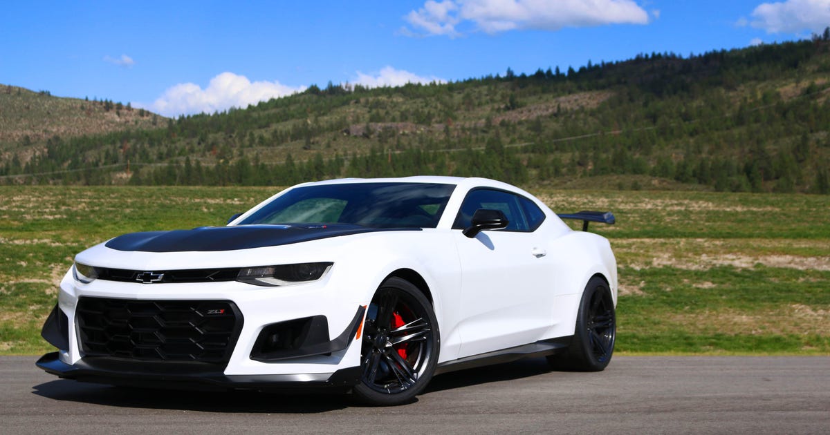 2018 Chevrolet Camaro ZL1 1LE review ratings, specs, photos, price and