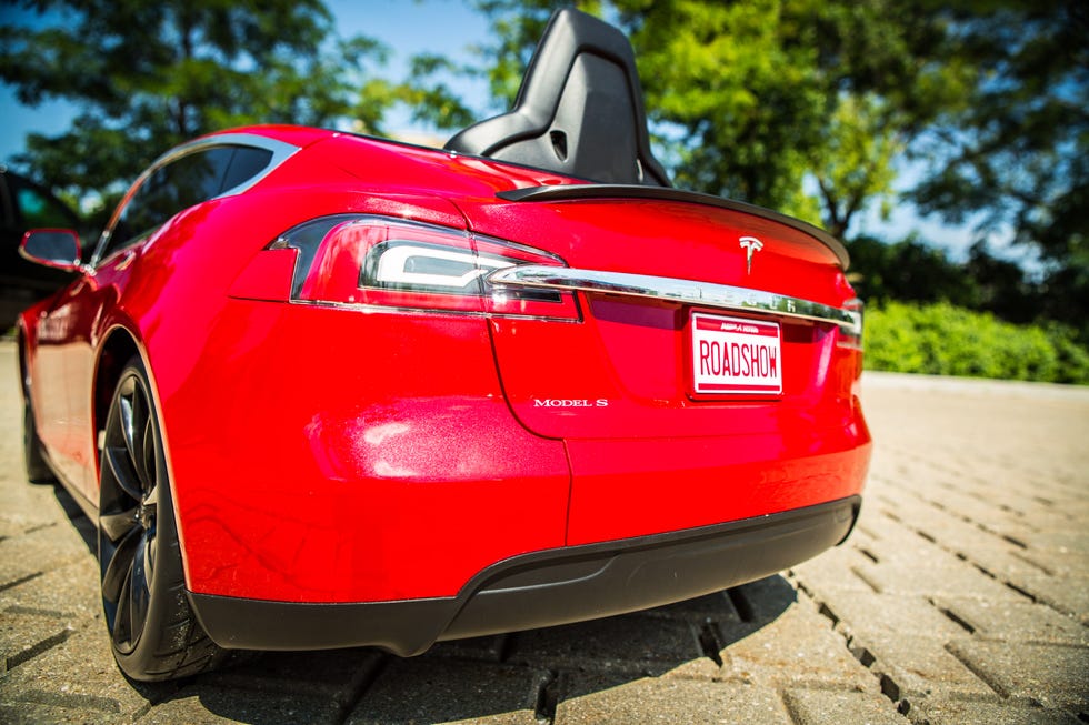 Radio Flyer's Tesla Model S for Kids is surprisingly accurate - Roadshow
