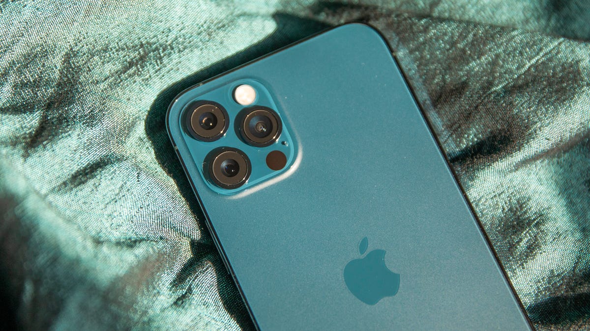 Iphone 12 And Iphone 11 Pro And Pro Max Compared Cameras Features And More Cnet
