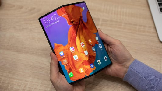 huawei-mate-x-hands-on-mwc-2019-17