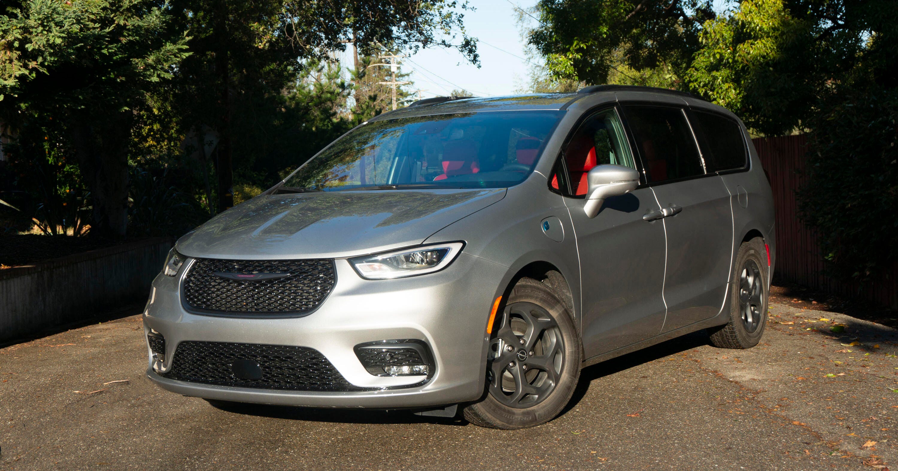 2021 Chrysler Pacifica Hybrid Review Practical Plug In Roadshow