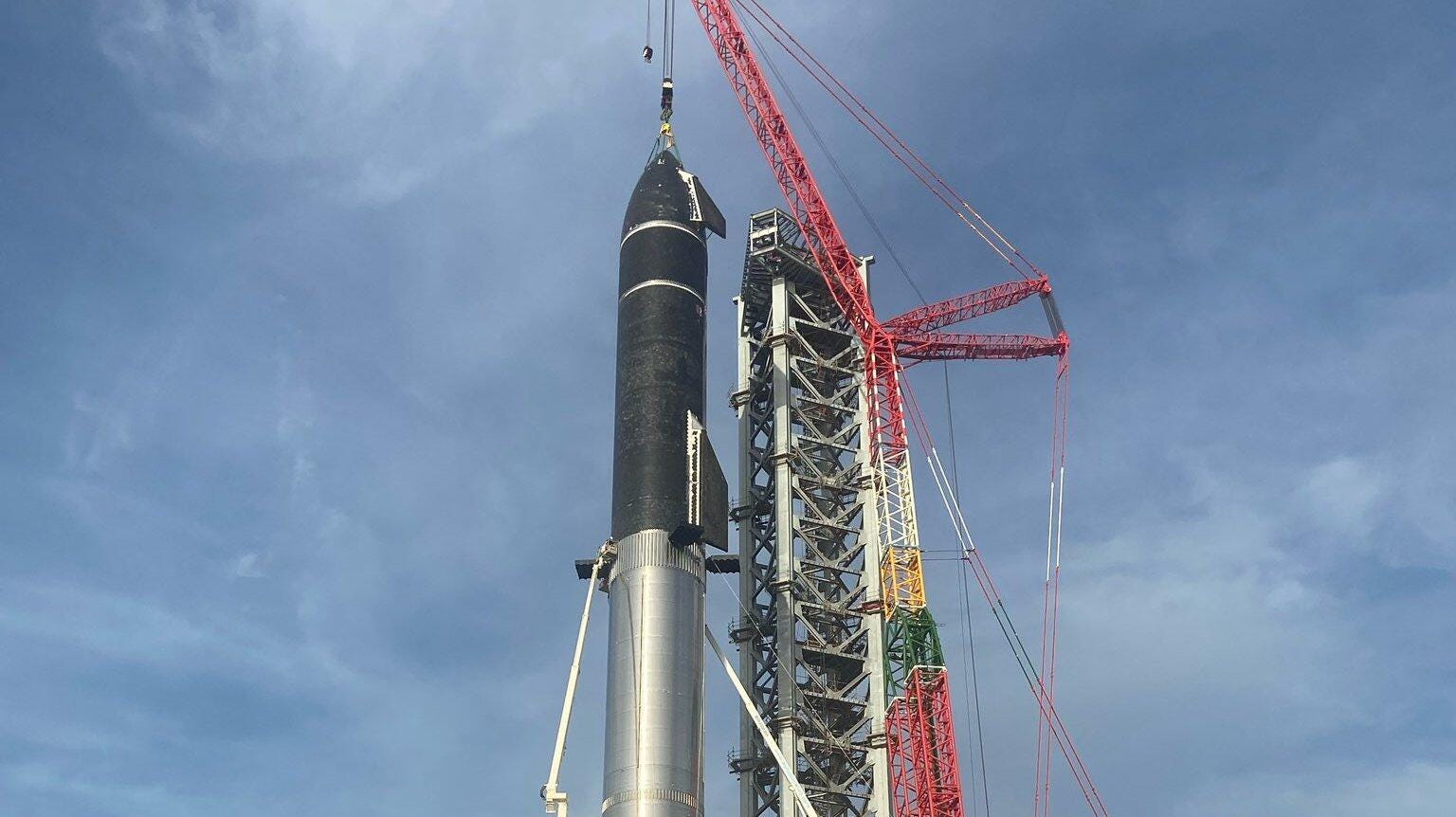 Elon Musk shows off fully stacked SpaceX Starship and Super
Heavy rocket - CNET