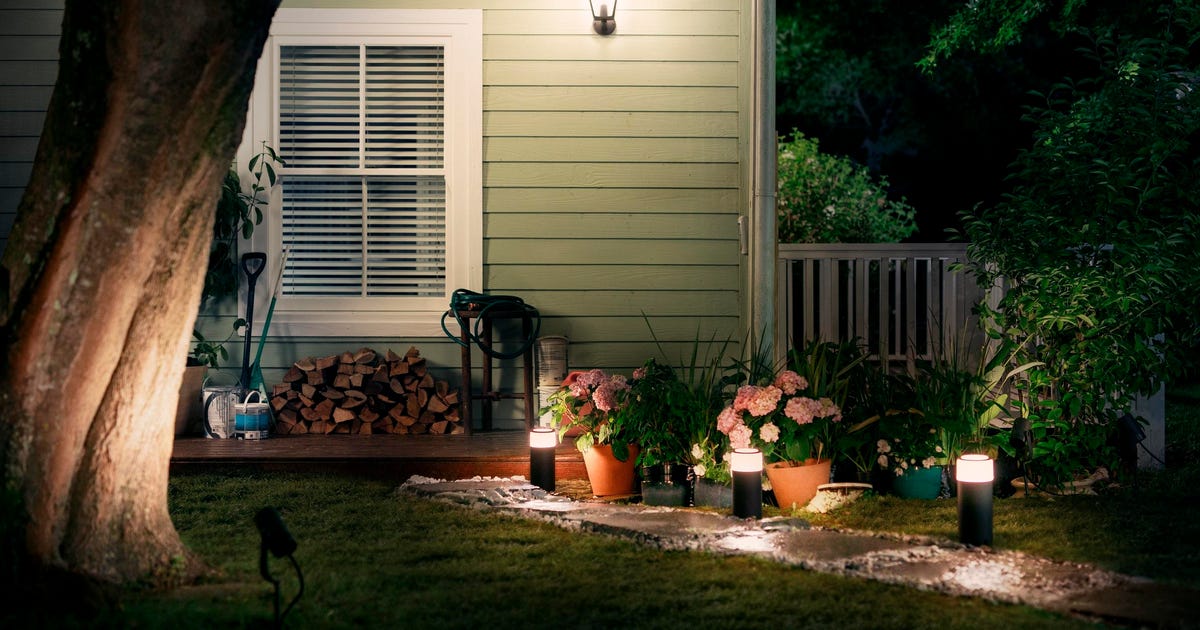 Want smarter outdoor lighting at home? Here are your options - CNET