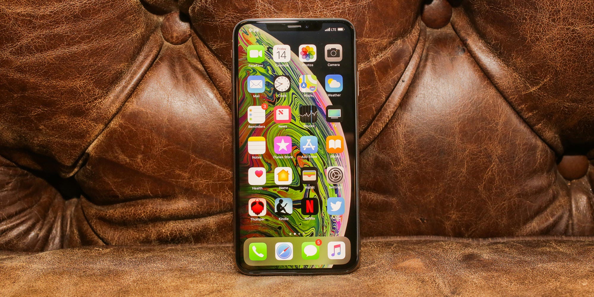 Iphone Xs Max Review Updated Gigantic Screen Phone For A Gigantic Price Cnet