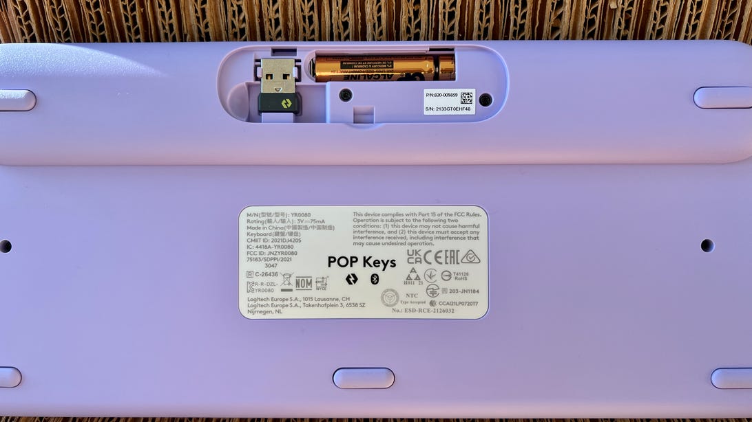 logitech-pop-keys-battery-compartment