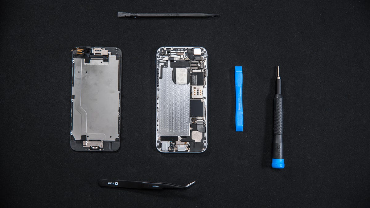 I Replaced My Iphone Battery Myself Here S What Happened Cnet
