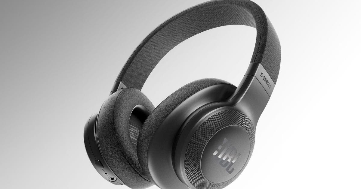 Spoil your ears with the JBL E55BT wireless over-the-ear headphones for only $ 50