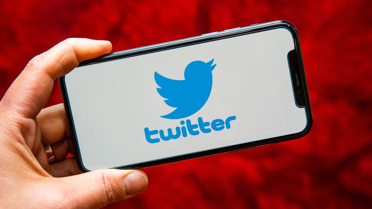 Delete your Twitter history: How to erase old embarrassing tweets