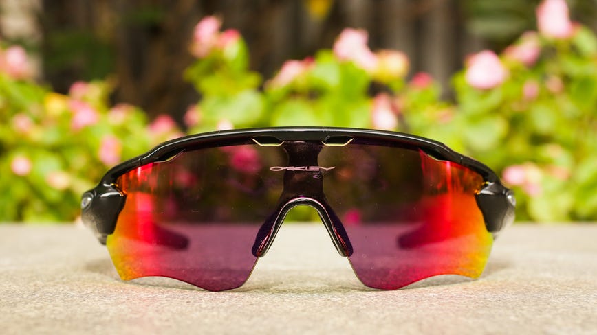 Oakley Radar Pace review: Smart sunglasses are actually a great coach ...