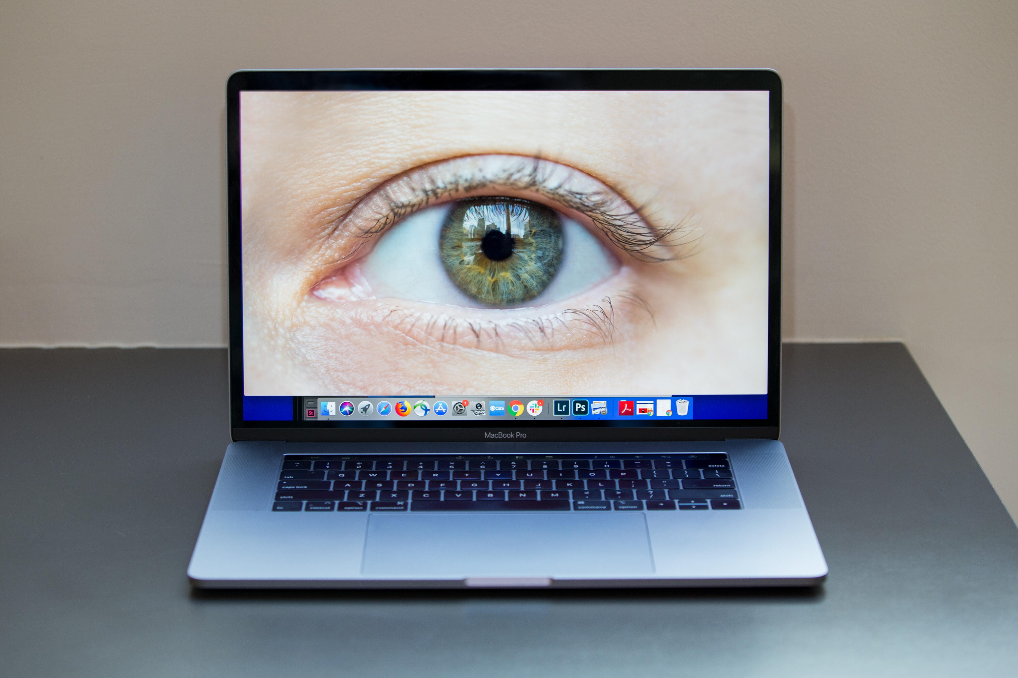 laptop-eye