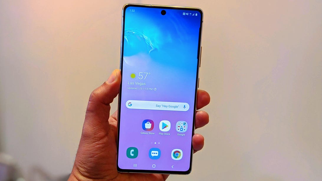 Upgrade to the massive Samsung Galaxy S10 Lite unlocked for 0 (Update: Sold out)