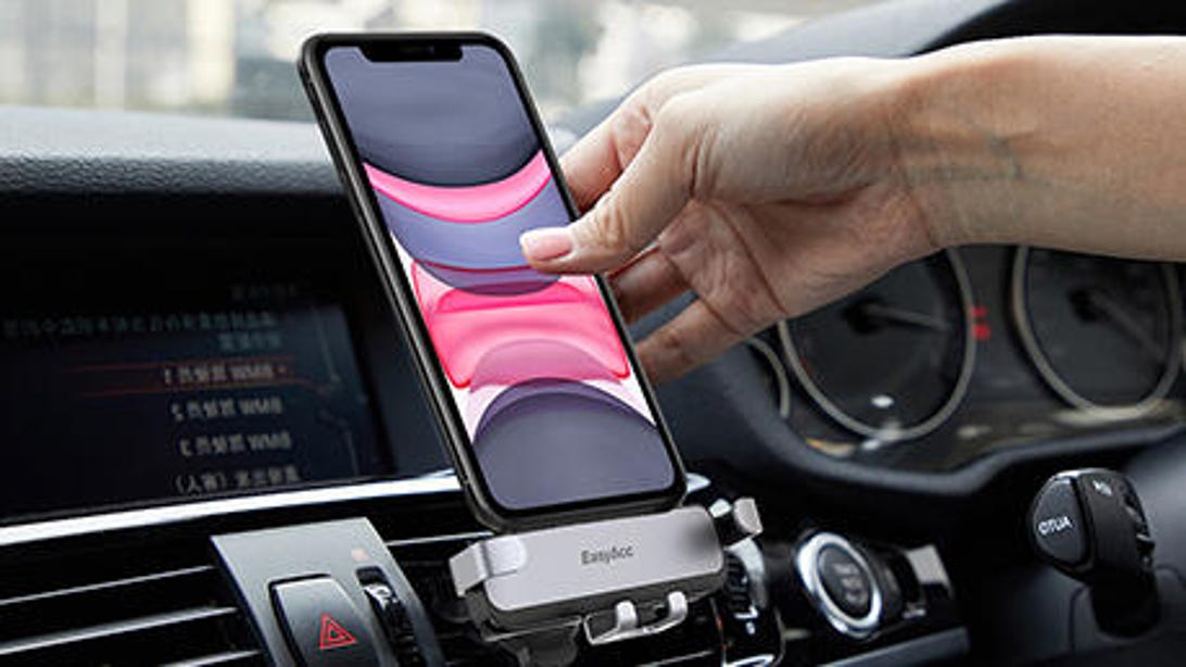 Get the easiest car phone mount ever for just .50 (Update: Sold out)