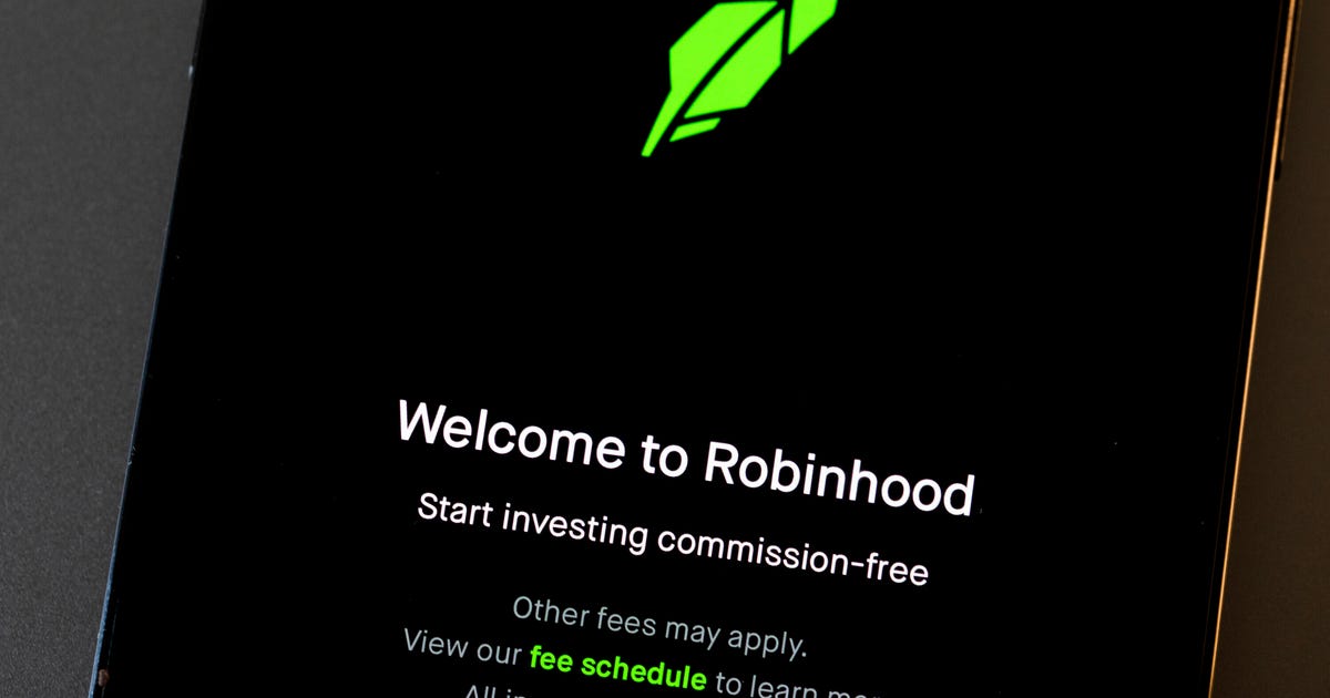 Is it safe to add my bank account to robinhood