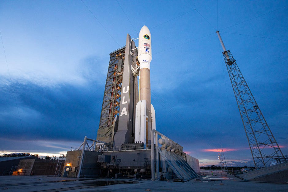 Watch video of ULA's Atlas V rocket blasting off from Florida - CNET