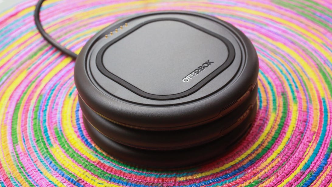Otterbox’s new wireless charging system stacks up nicely