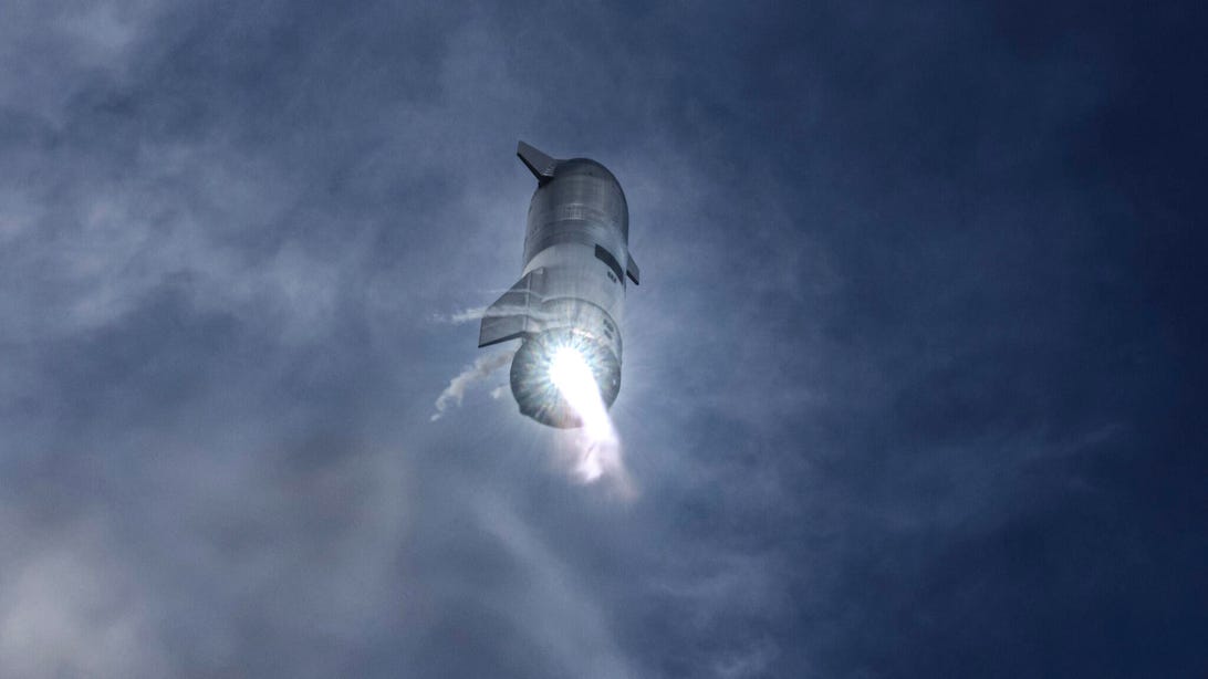 SpaceX Starship prototype SN10 in flight
