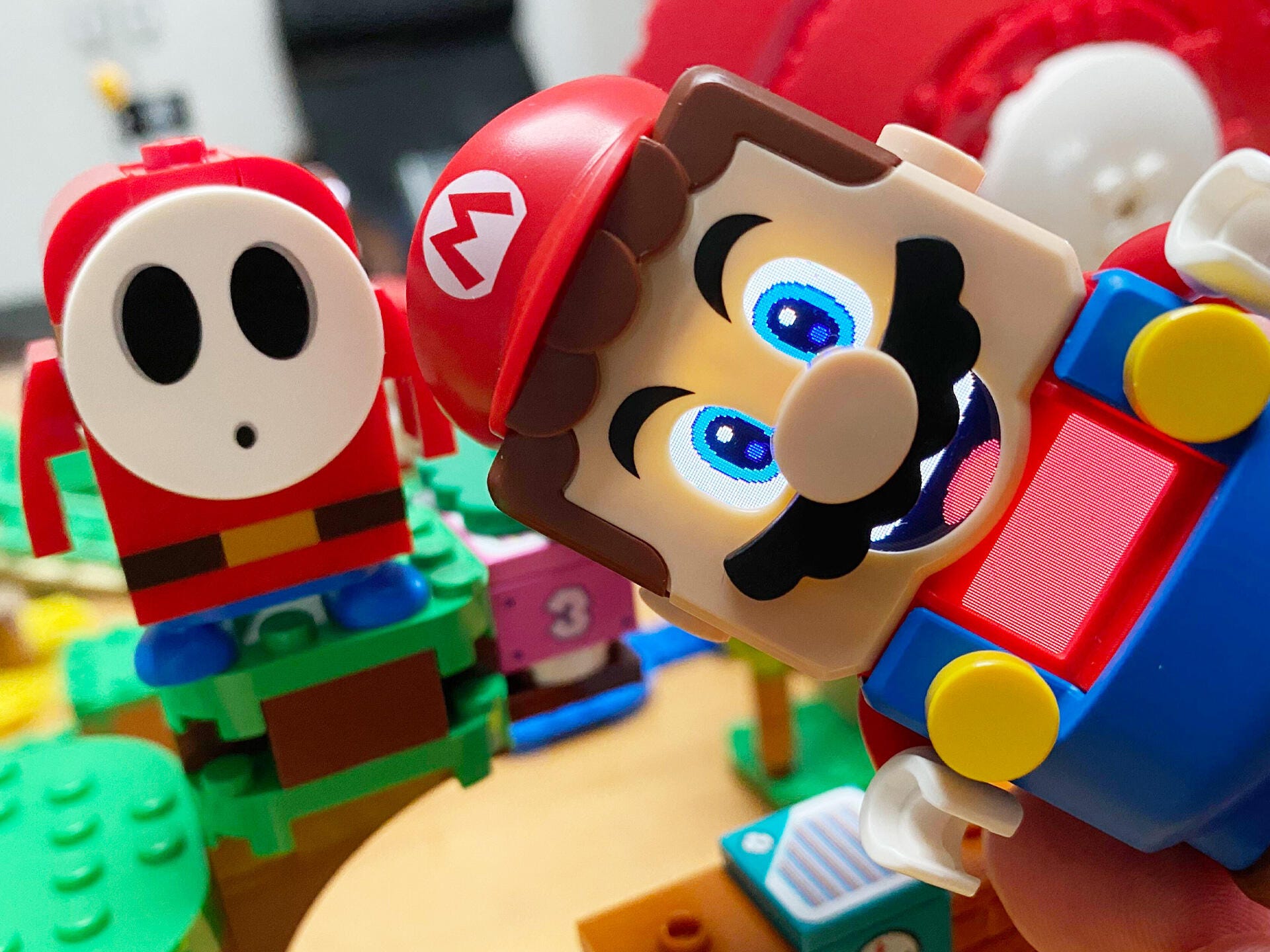 Lego Super Mario Reviewed A Real Life Super Mario Maker Cnet